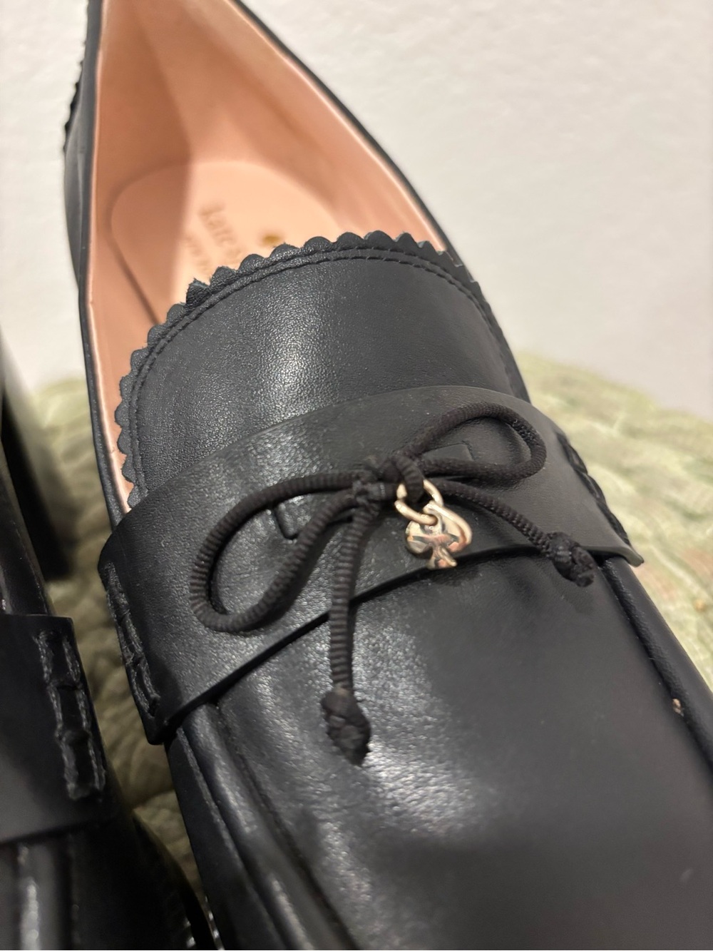 Kate Spade Hattie Black Leather Scalloped Trim Block Heel Chunky Loafers - Picture 7 of 11